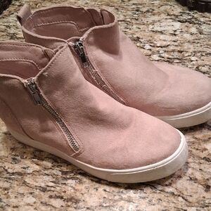Soda Pink Suede Sneakers with Zipper Sz 8.5